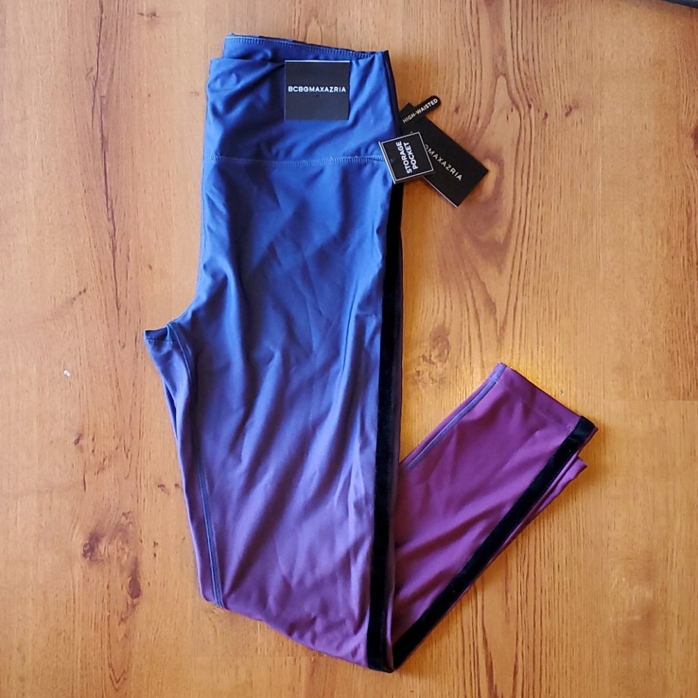 BCBG Maxazria performance wear size L